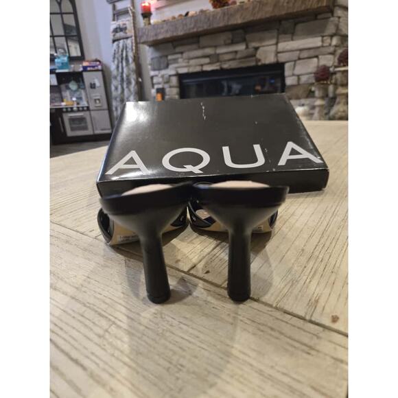 AQUA Women's Black Square Toe Grommet Mid Heel Sandals Size 8.5 - Picture 4 of 6